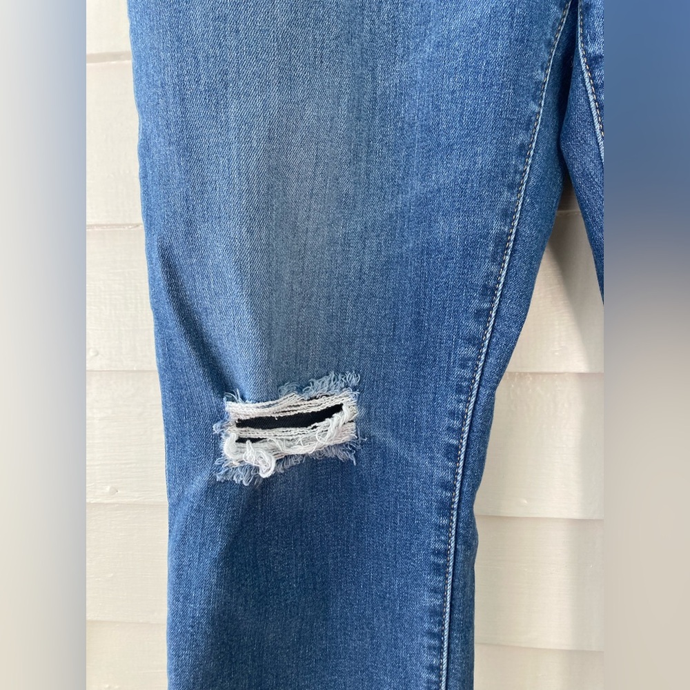 Levi’s | 724 High-Rise Straight Crop Medium Blue Size 32 - Picture 12 of 14
